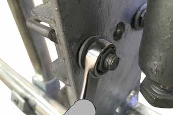 Align the fixing plate on internal face of the opening, so that the rails of the Safety Gate match up with the top of the Guardrail System.