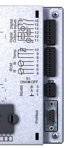 Digital inputs The UMG 512 has two digital inputs. An input signal is detected on a digital input if a voltage of at least 18V and maximum 28V DC (typically at 4mA) is applied.