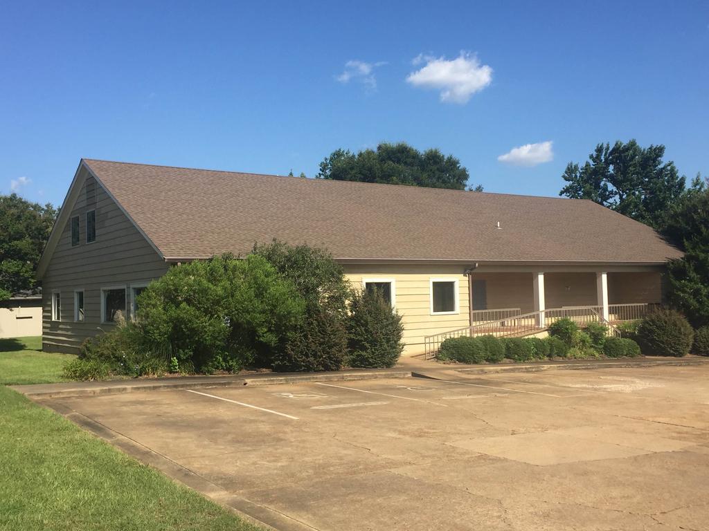 Medical Office Building For Sale Prime Medical District Location Formerly Oxford Pediatric 1203 Medical Park Drive Oxford, Mississippi Offering Price $744,600 Approximately 4,964 sq. ft.