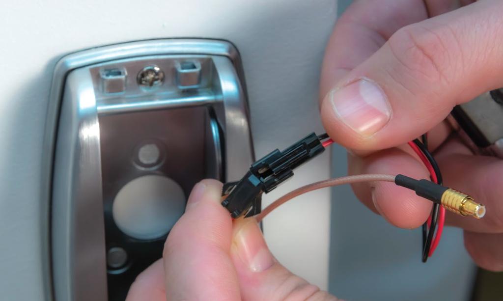Connect the power cable from the lock to the battery pack