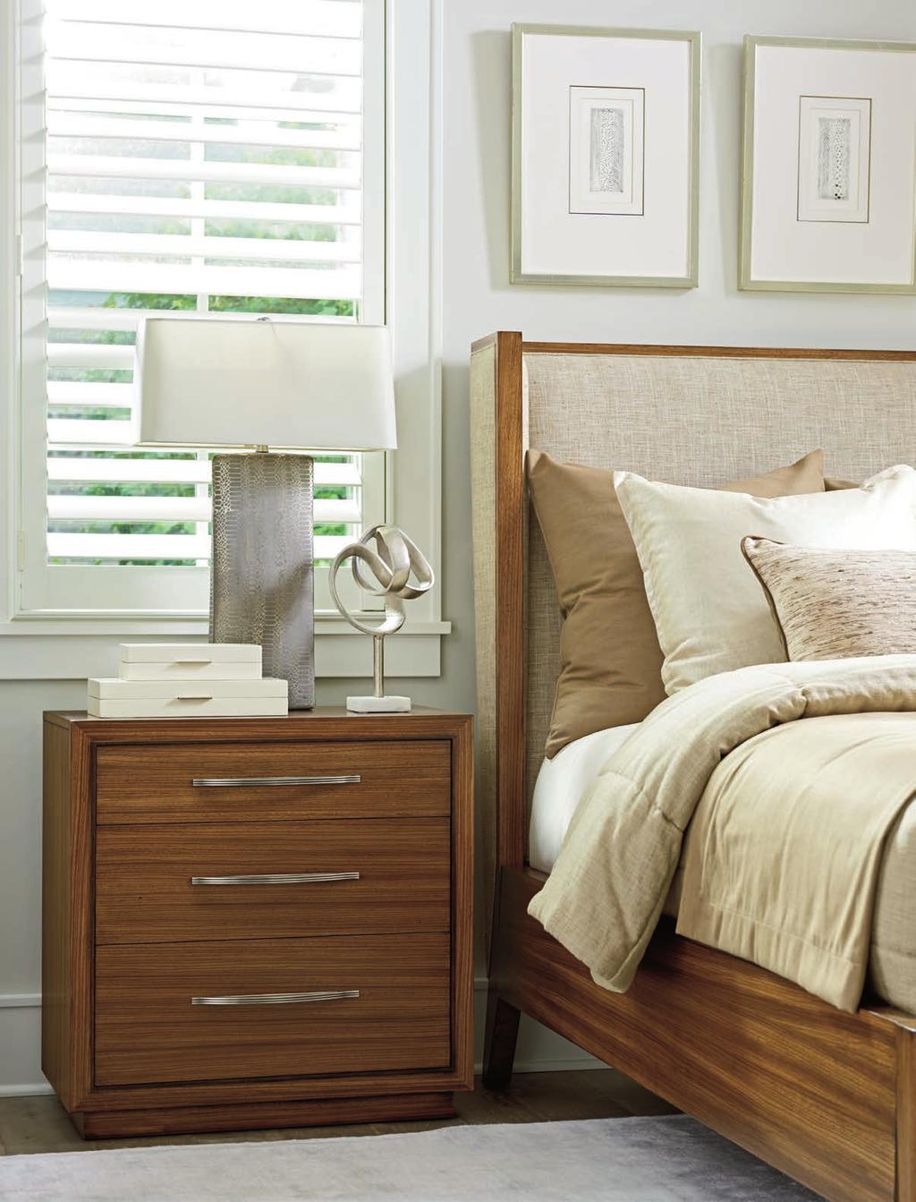 In order to accommodate a variety of design scenarios, Kitano offers three configurations of nightstands.