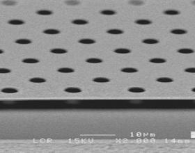 Gap : g = 3 µm Membrane width :