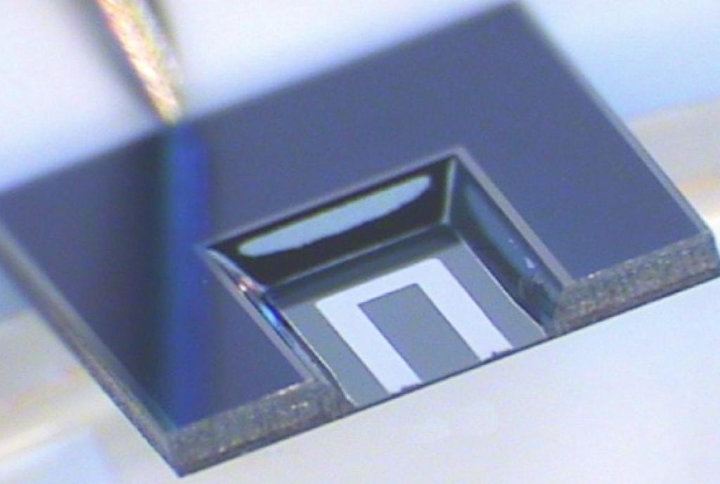 cannot be used. To thin the sensor down to 75 µm in the sensitive area, a special technology has been developed [7]. Two wafers are required, the sensor and the handling wafers.