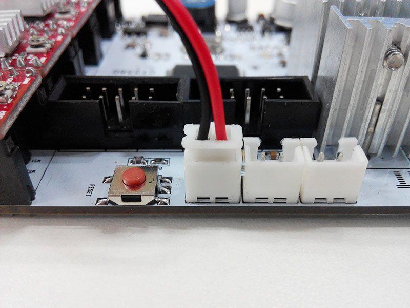 1) Connect wires for thermistor of heatbed.