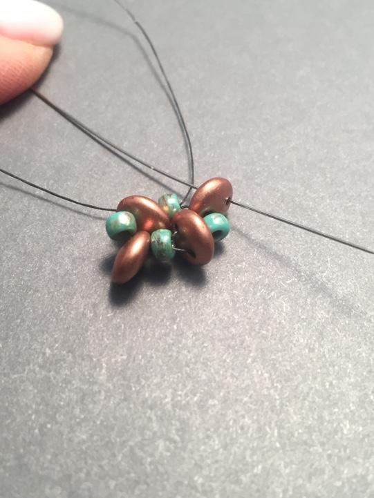 pair, which in this step is the 8/0 bead.