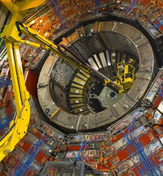 STFC Technology Project areas detailed on following pages ATLAS (A Toroidal Lhc ApparatuS) CMS (Compact Muon Solenoid) LHCb (Large Hadron Collider beauty) SR (Synchrotron Radiation)