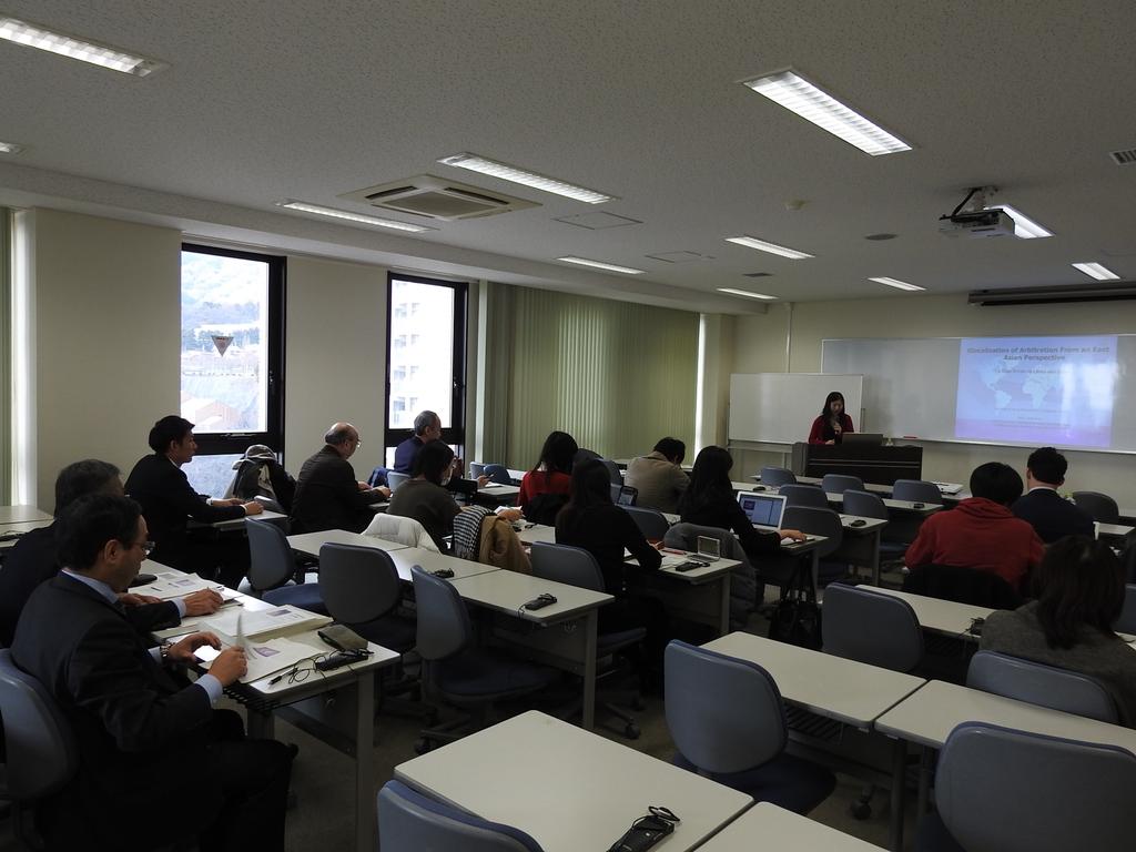 1 5 On the 3 rd and 4 th of February 016, Kobe University hosted a seminar on International Arbitration whereby Ms Fan Kun had been invited as a guest speaker at the seminar.