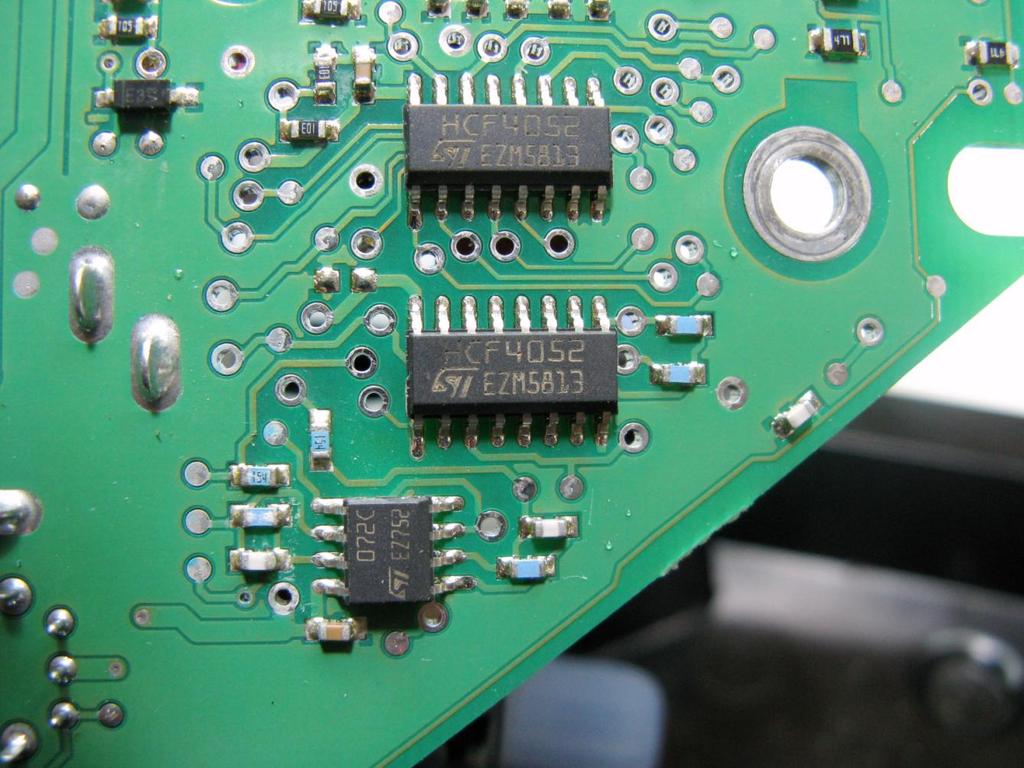 The troubleshooting continued as follows in the preamplifier section: 1. Scoping the waveforms on the input and output pins of the HCF4052 MPX and TL072 OpAmp IC s on the bottom of the PCB.
