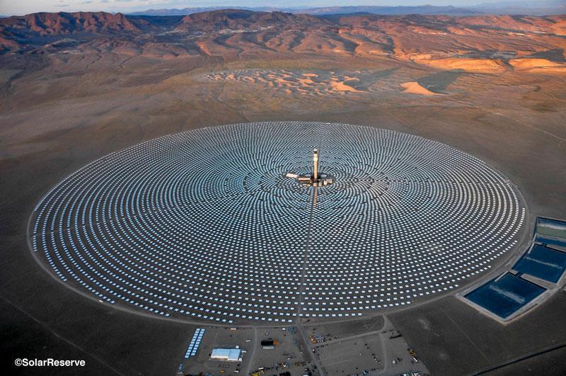 DLR.de Chart 3 Solar Tower Systems Solar Tower, Crescent Dunes, 100MW e Heliostat Field Receiver with Tower Thermal storage Power Block Total power of CSP
