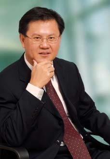 LIM HONG TAT Graduated with a Bachelor of Economics (Business Administration) (Honours) degree from the University of Malaya in 1981.