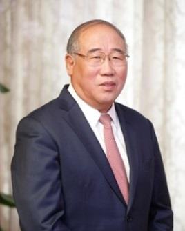 Previously, he was as vice chairman of the National Development and Reform Commission (2007-2015), served as Vice Chairman of China Council for International Cooperation on Environment and