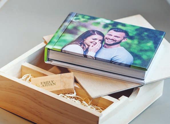 BOOKS / SIGNING BOOK BOOKS / BOOK & USB BOX CAPTURE HEARTFELT MESSAGES AND MEMORIES WITH OUR SIGNING BOOK.