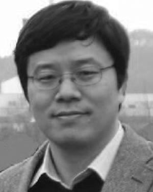 His research interests include signal processing for communications and nonlinear adaptive filtering. Youngchul Su
