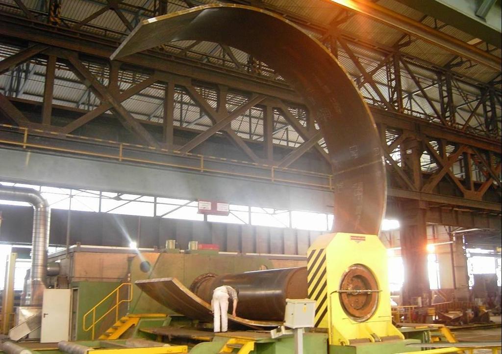 Roll bending and welding shop 8,600 mt 4-roll-bending machine 8,600 mt - Four Roller Bending-Machine