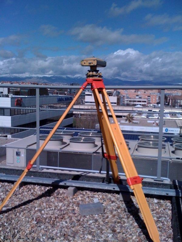 STATIC IBPL Topcon Hyper dual-frequency GPS+GLONASS receiver Can be mounted on a tripod or on a magnetic base