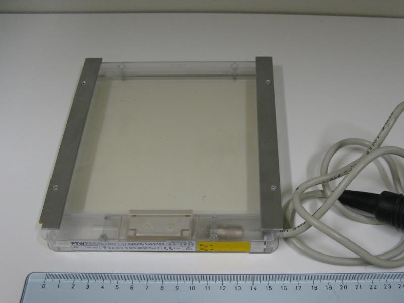 KAP meters sensitive area ~ 14 cm x 14 cm thickness ~ 1.6 cm conductive coating ~ 10 nm transparent to visible light 1.