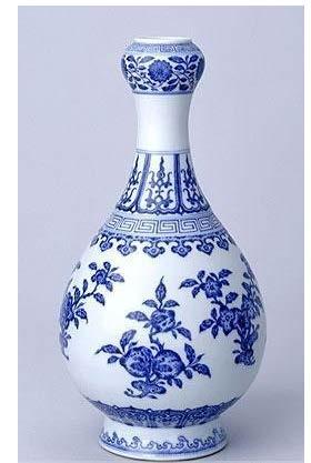 With the progress of the times, in a time of the Song Dynasty porcelain, mostly in blue tone is carried out corresponding to the sculpture.