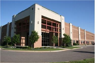26,826 SF $4.25 - $8.25 NNN $1,448,000 $54 / SF 243,999 SF 2001 State of the art distribution center built in 2001.