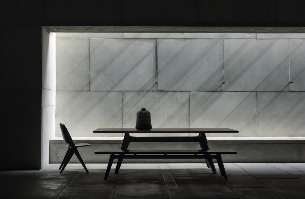 Lavitta bench 220 cm / black Lavitta table