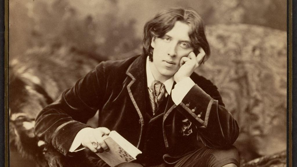 THE WIT IN QUESTION OSCAR WILDE Tuesday 4th December Son of distinguished parents: a Irish Nationalist mother and Ireland s leading eye surgeon father, also an amateur archaeologist and folklorist,