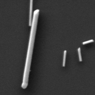 The low temperature CL measurement of the same nanowire is shown