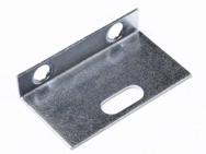 Disponibilie anche confezionato in kit art 540/LU/C Piastrino in metallo zincato per il sostegno della base del cassettone e per il bloccaggio del fronte con la base, pur lasciandone la possibilità