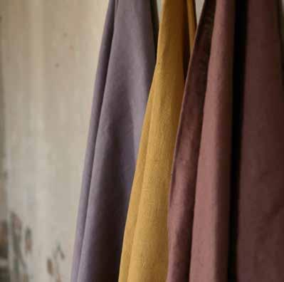 We keep more than 1000 different linen fabrics