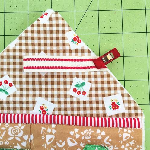 Gingerbread House + Christmas Tree To sew together, layer Insul-Bright, roof