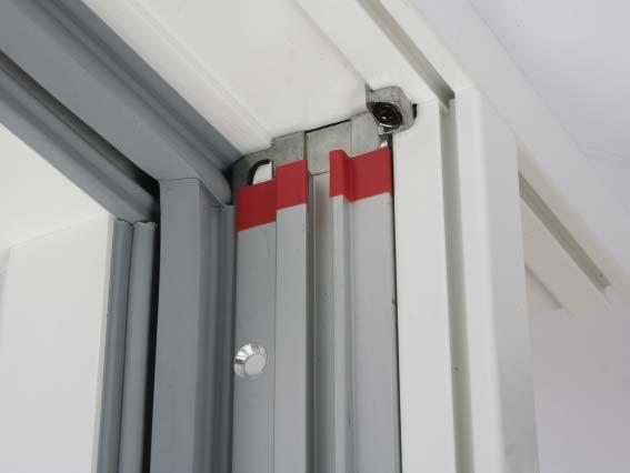 11 25 SHORTENING OF SLIDING RAILS FOR WINDOWS WITH MULLIONS OR TRANSOMS When using a canopy stay gear, a sideswing