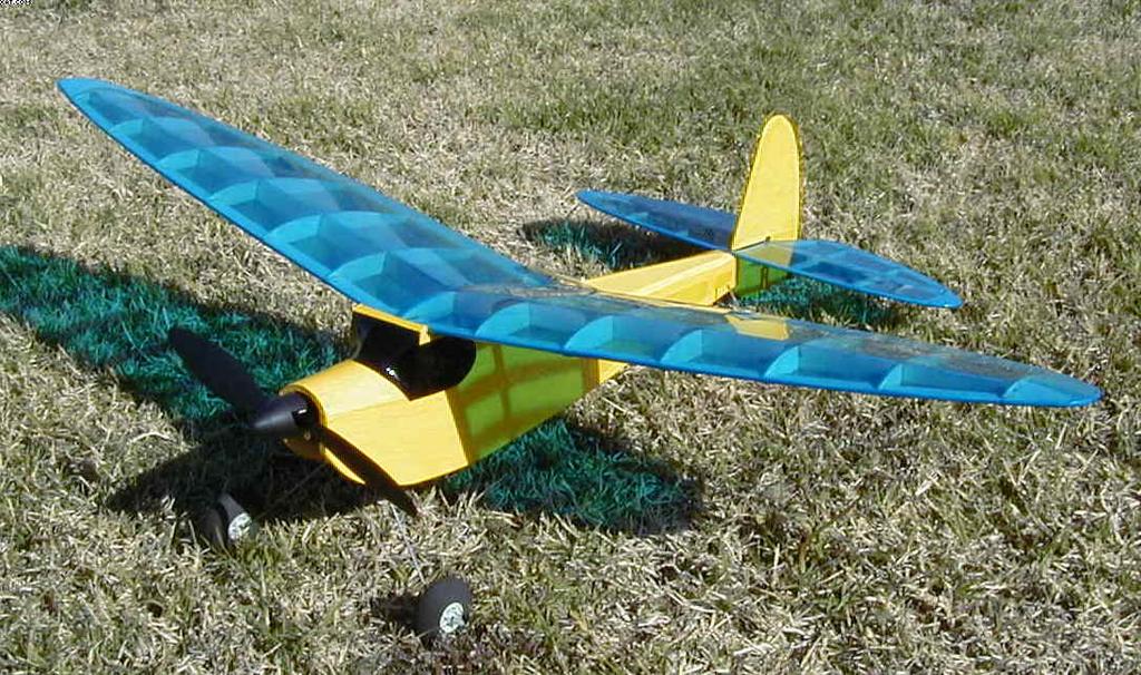 LoLo A sporty parkflyer with an Old Timer flair! Designed by: Tres Wright Kitted by: Park Scale Models http://www.parkscalemodels.