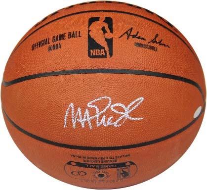 Auction Item #21 Magic Johnson Signed NBA official basketball.