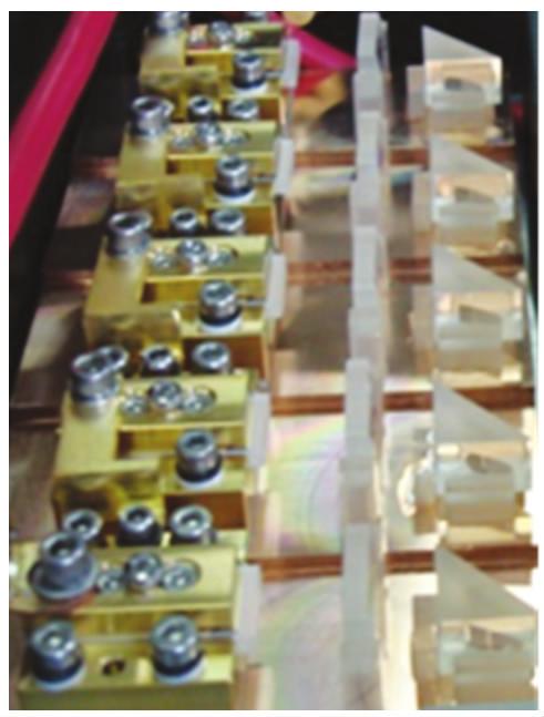 摇第 8 期 ZHANG Jun, et al: Fiber 鄄 coupled Diode Laser Flexible Processing Source for Metal Sheet Welding 摇 897 Optical power/ W Intensity/ a. u.