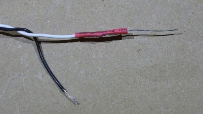 Figure 7-completed harness assembly. Note that the heat shrink extends slightly beyond the end of the resistor body Right Channel Modifications 11.