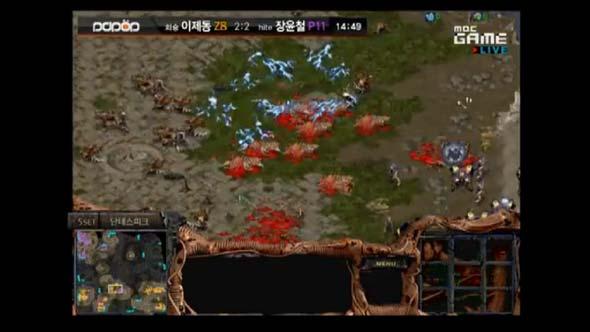 Note the number of drones at Jaedong's natural.
