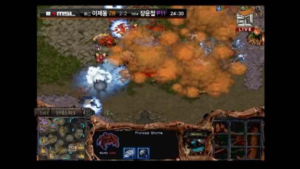 Jaedong's defilers keep him alive against Snow's attack.