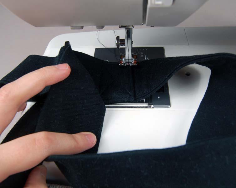 ringo shiina sling sewing tutorial 13 Lastly we re assembling the strap. If you re not familiar with assembling strap adjusters, you might want to find a quick how to.
