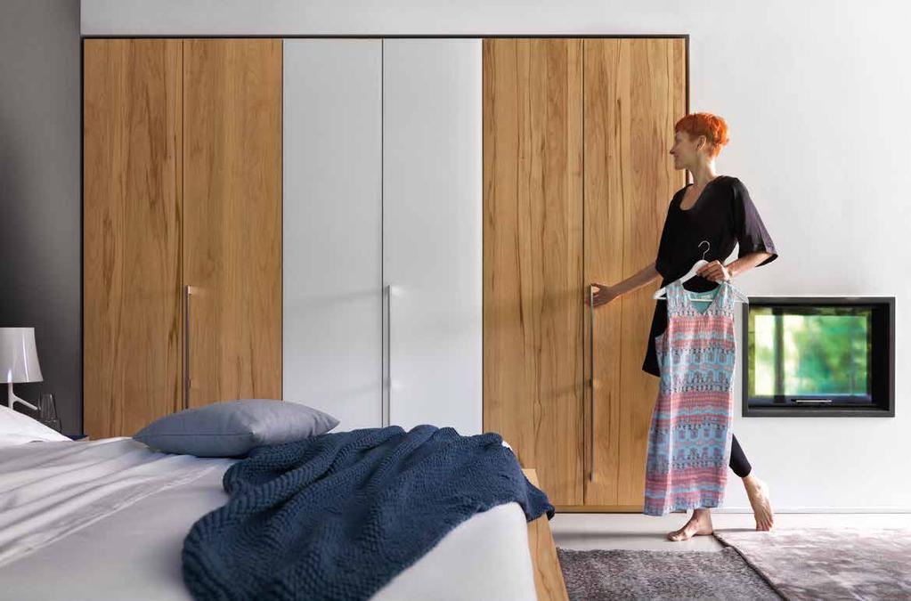 58 soft soft 59 pull-out trouser hanger, clear storage and convenient access soft wardrobe, optional passe-partout with LED-lighting fig.
