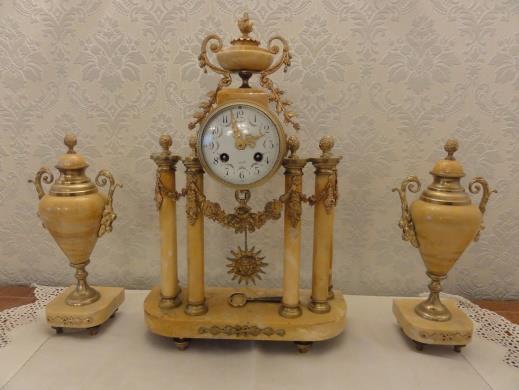 Auction Of Over 700 Lots of ANTIQUE, VICTORIAN,