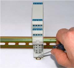 DIN rail mounting & removal The TLS-A mounts simply and quickly onto DIN rail in accordance with EN 60 715. Simply clip the housing onto the rail.