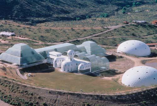 Introduction 17 FIGURE 2.3. The 1.27-ha (3.15 acres) glass structure of Biosphere 2.
