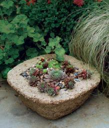 Make Your Own Hypertufa Container Hypertufa looks like stone but weighs less and takes whatever shape you want by Michelle Gervais from Fine Gardening issue 98 Photo/Illustration: Michelle Gervais