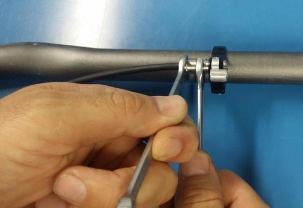 Tighten the nut using an 8mm wrench and torque to 8Nm.