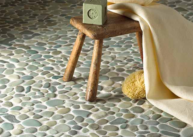Suitable for both wall and floor applications, these mesh-backed, round-edged Pebbles create a