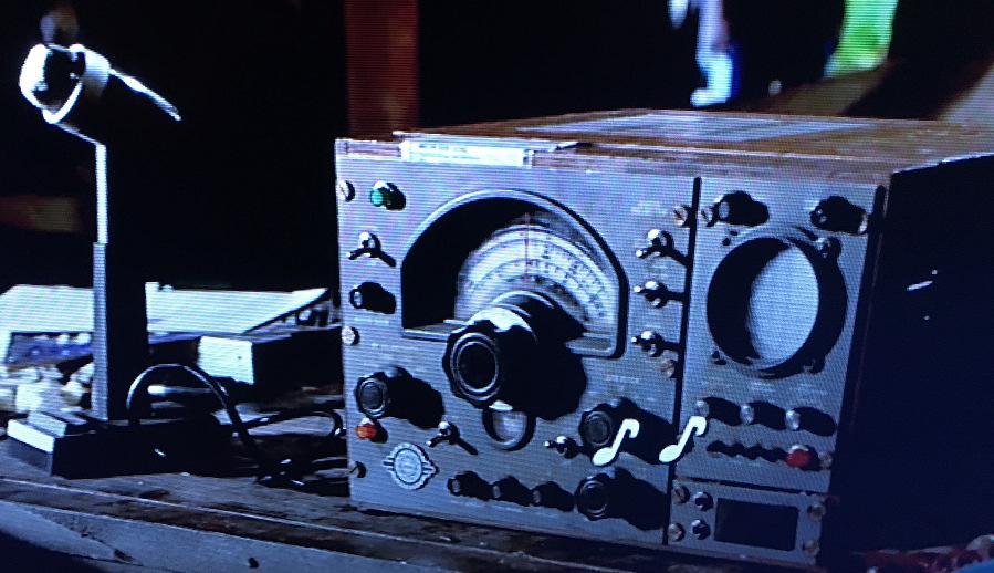 As it turns out, according to some hams on QRZ.com: The ham rigs shown in the early show was an Eico 720 cw transmitter, and 730 modulator. Some tine later, an Eico 723 Cw transmitter was shown.