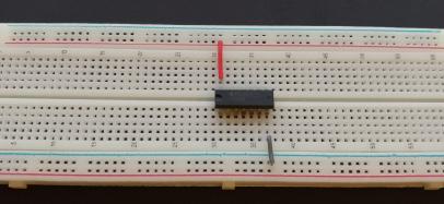 01 01 TAKE THE BREADBOARD AND 556 TIMER IC AND PLACE THEM ON AN ANTI-STATIC