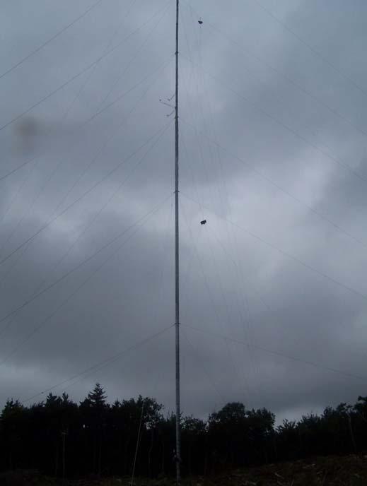 45 m detector 22 m detector 2 m detector Photo 3: Met tower detectors The Tenney Middle met tower is within a stand dominantly of second growth northern hardwood forest with a relatively closed