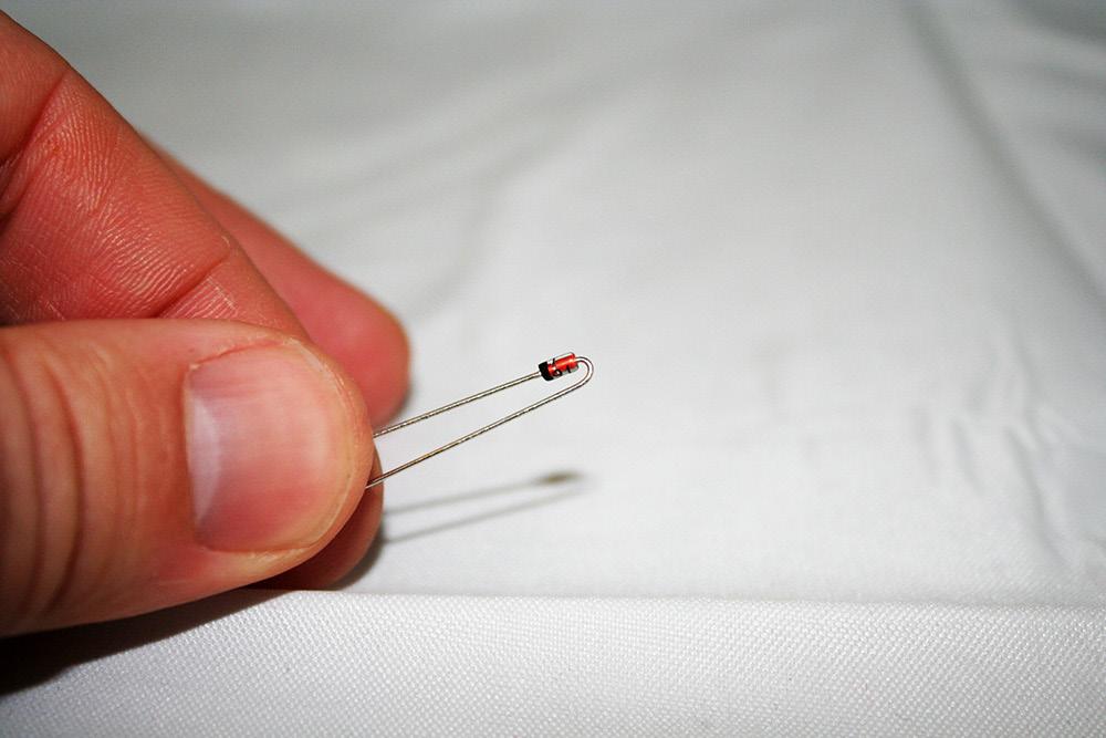 These diodes, along with the resistors you ll install in the next step, are mounted
