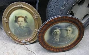 2 Oval Picture Frames (one