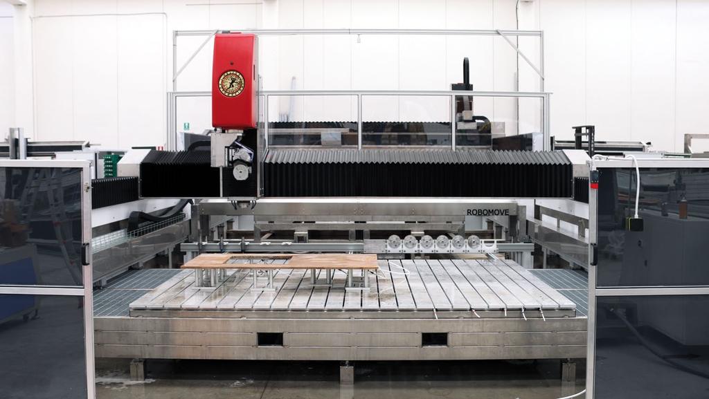 With the automatic tool change and a big magazine, it can manage all the 3-axis processes of profiling with tools as well as writing, sculpturing, skene, inlays, drilling,