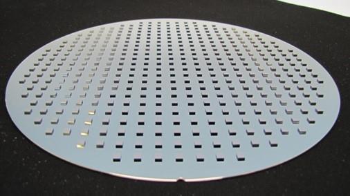 as the PIC is fabricated in a 200/300mm Silicon platform (CMOS planar technology) III-V wafer bonding To localize III-V by die-to-wafer
